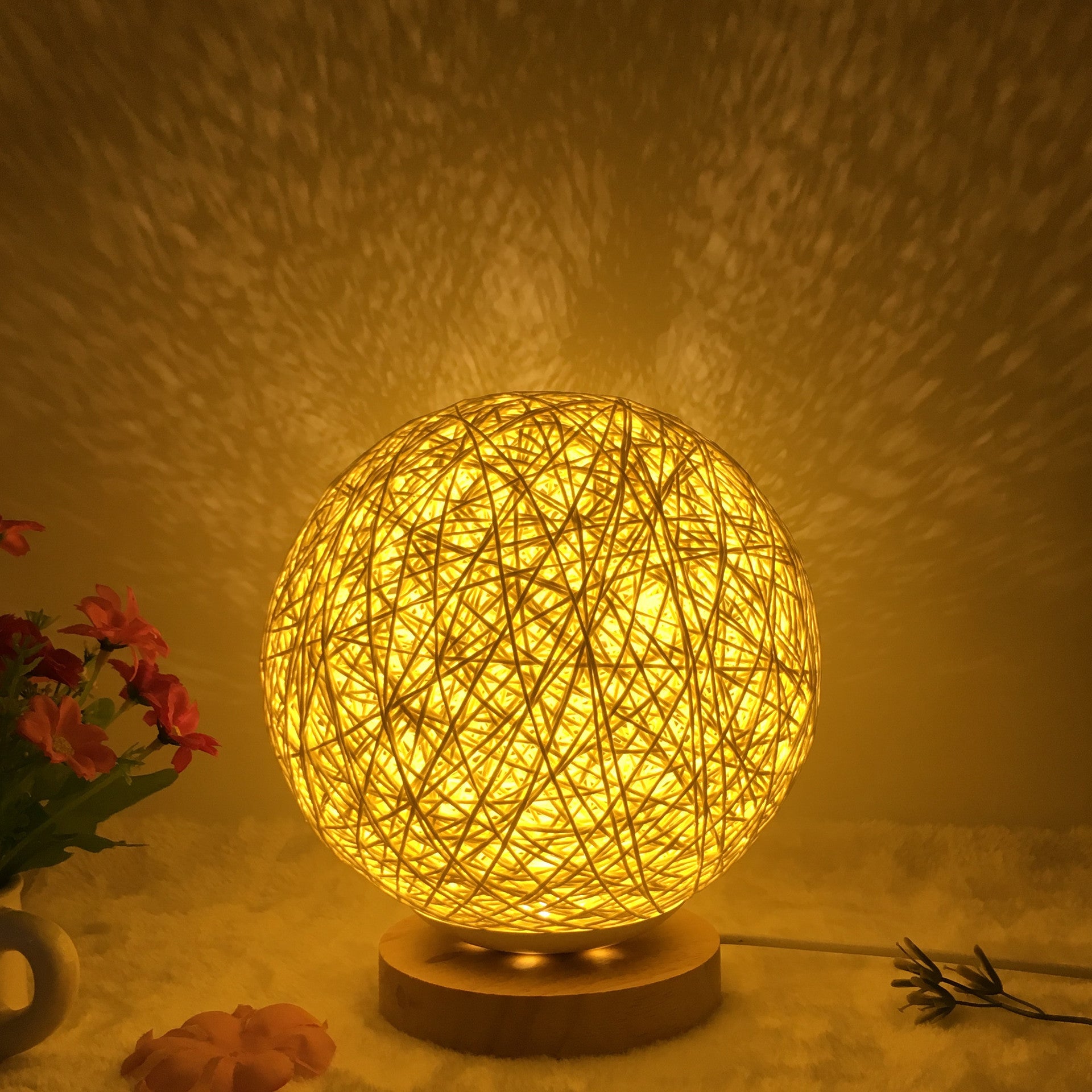 Hot Selling Creative Linen Table Lamp Novel and Unique LED Intelligent USB7 Color RGB16 Color Remote Control Rattan Ball Lamp - One Red Hill